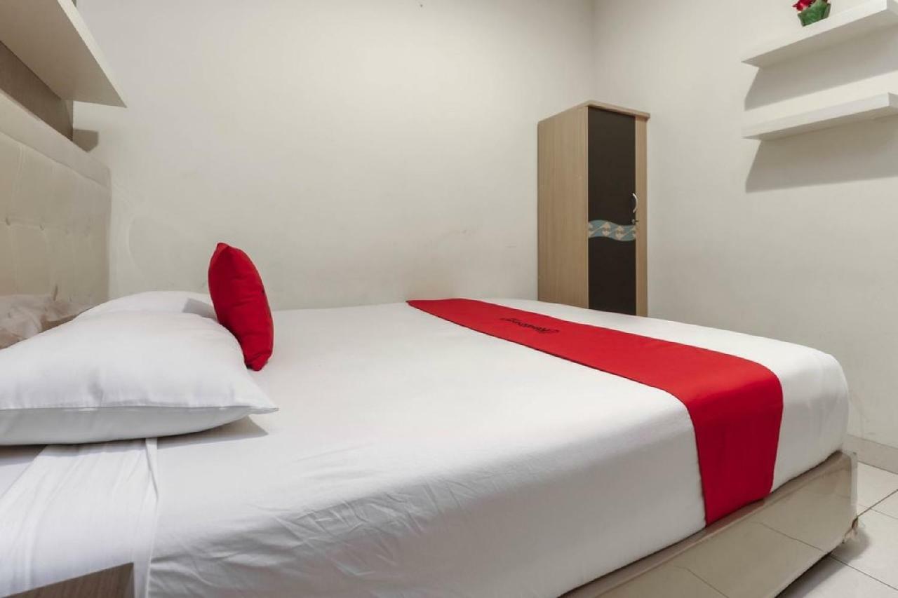 Reddoorz Plus @ Karet Setiabudi Yakarta Exterior foto