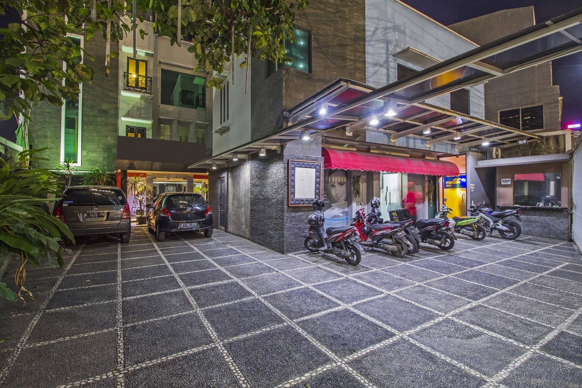 Reddoorz Plus @ Karet Setiabudi Yakarta Exterior foto