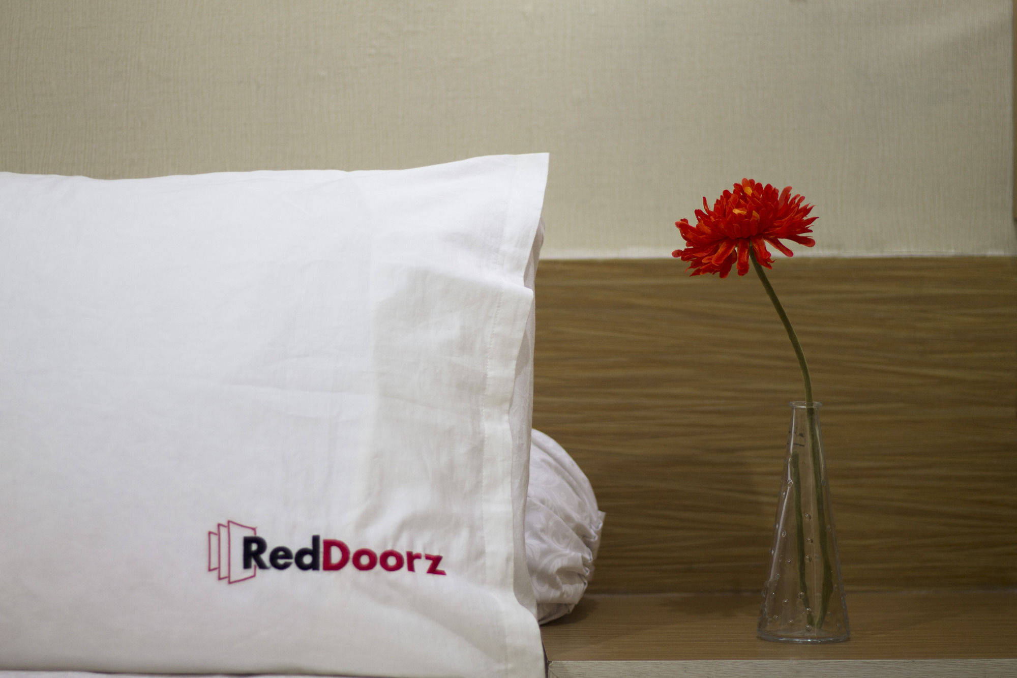 Reddoorz Plus @ Karet Setiabudi Yakarta Exterior foto